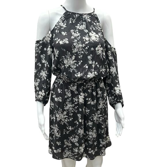 American Eagle Outfitters Dresses & Skirts - NWT American Eagle Outfitters Sun dress Womans Sz S Gary Floral Keyhole Tassel